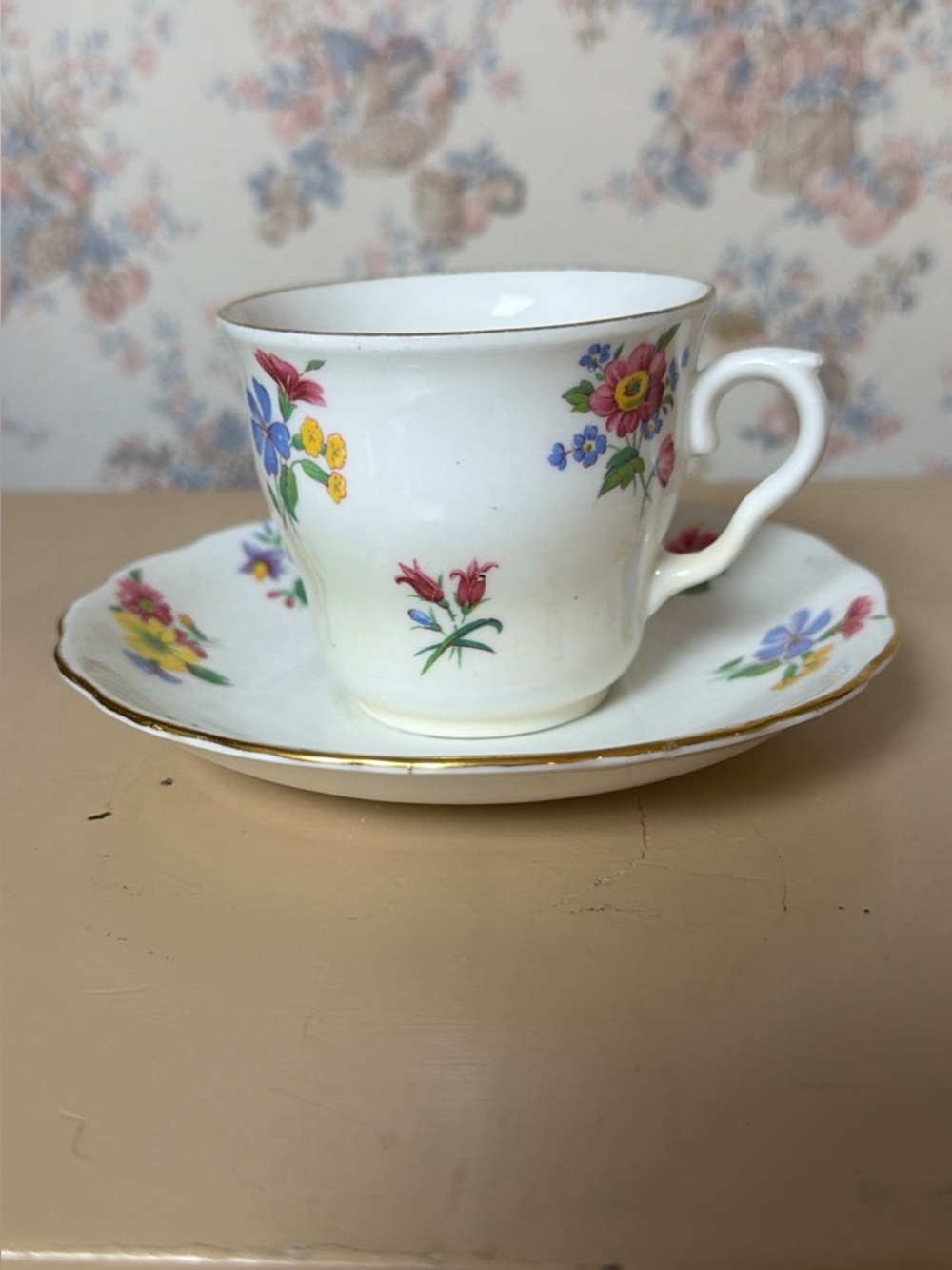 Vintage Vale Bone China Teacup‎ Saucer Floral Country Cottagecore Farmhouse